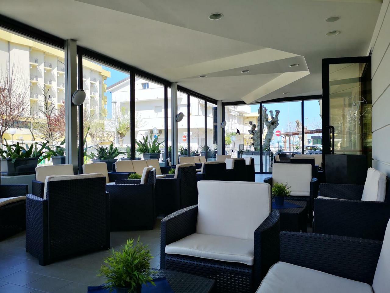 Hotel Tiglio Rimini Exterior foto